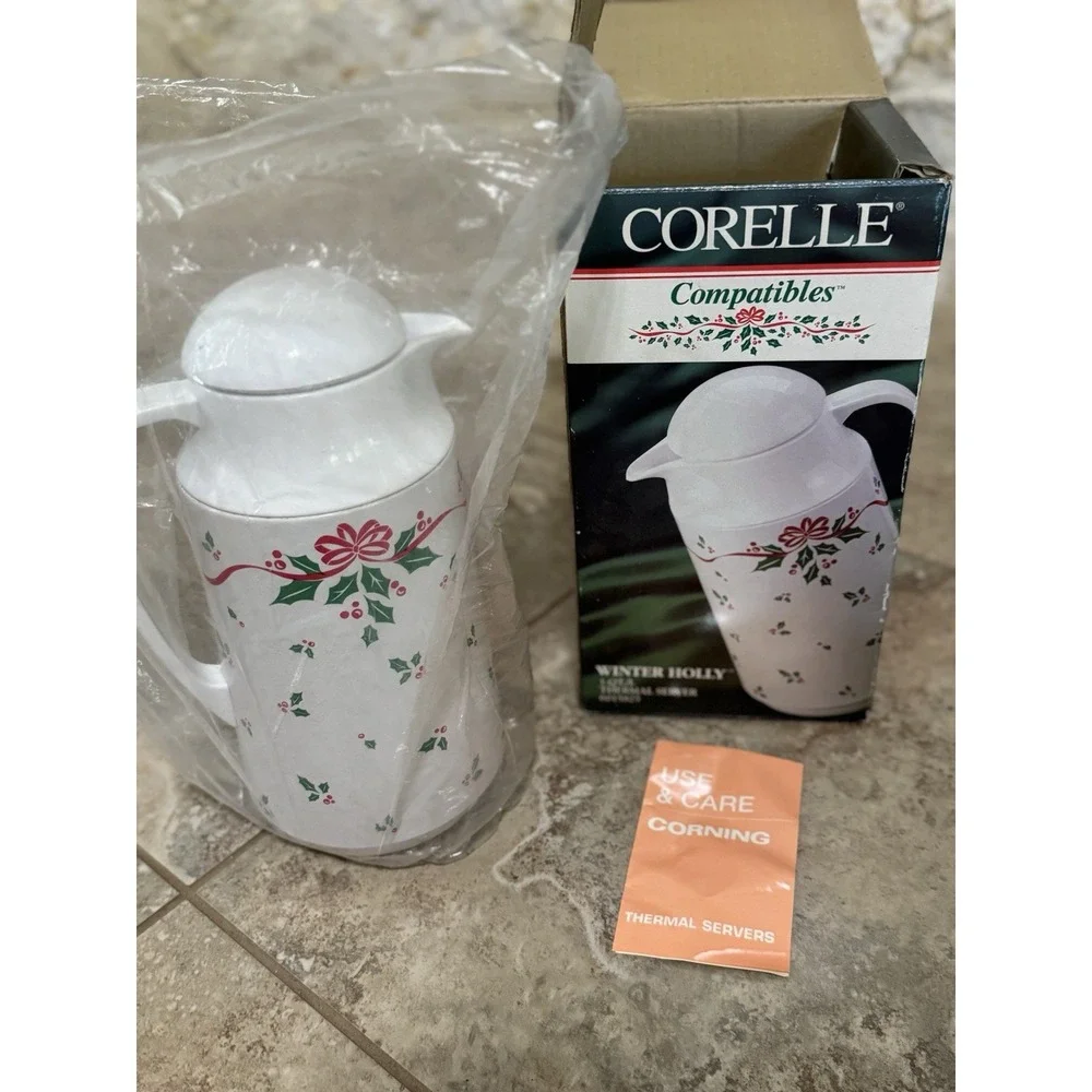 Vintage Corelle Compatibles Winter Holly Christmas 1 QT‎ Thermal Server-Carafe - Picture 9 of 11